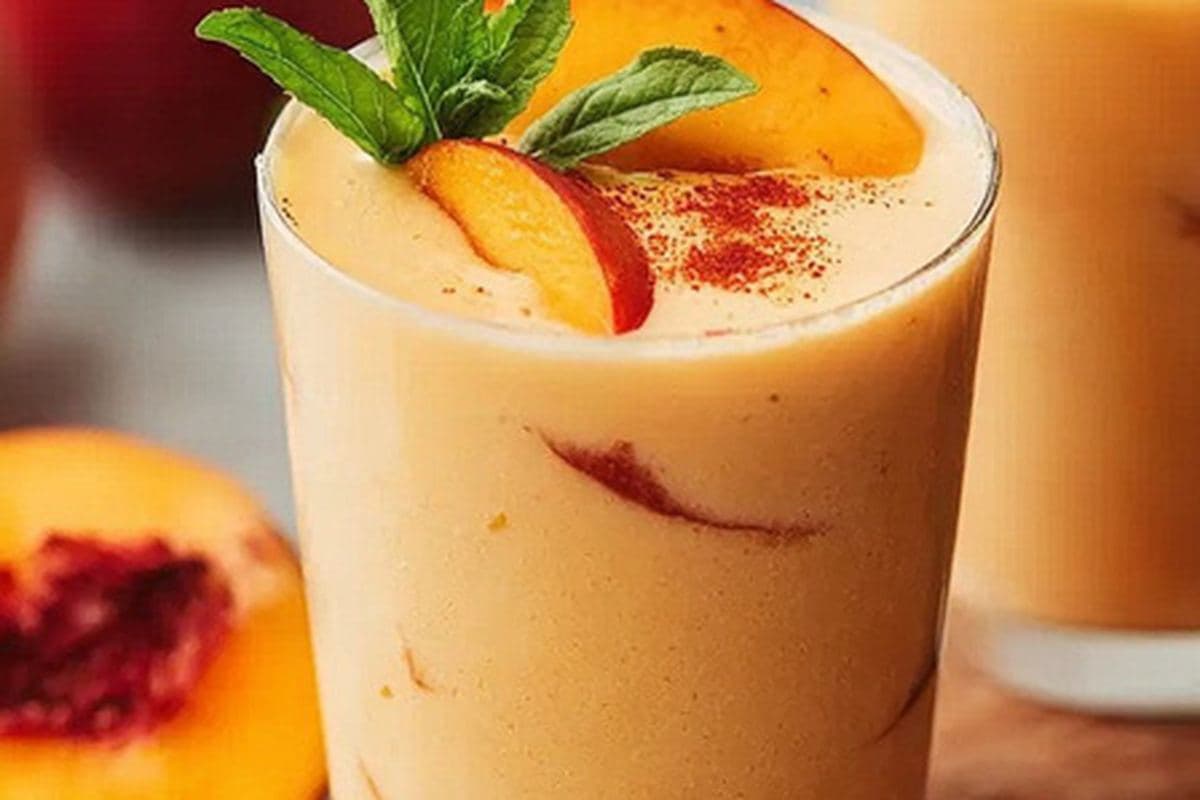Peach Almond Milkshake Smoothie