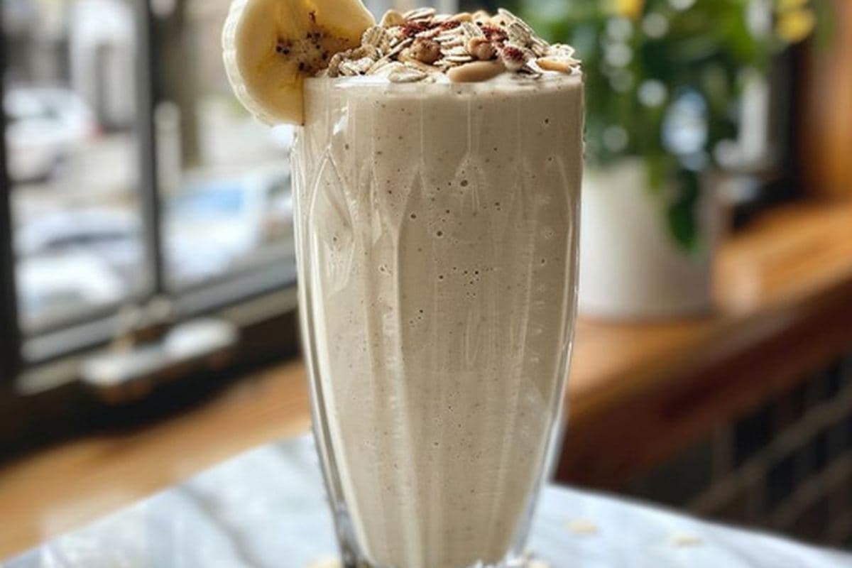 Banana Oat Glow Smoothie