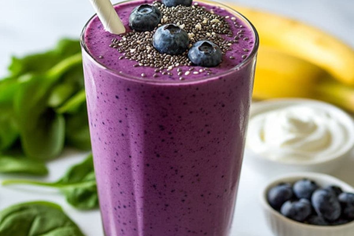 Blueberry Spinach Protein Smoothie