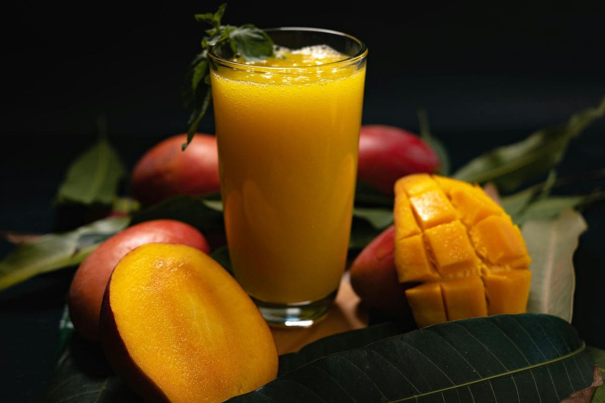 Mango Turmeric Smoothie