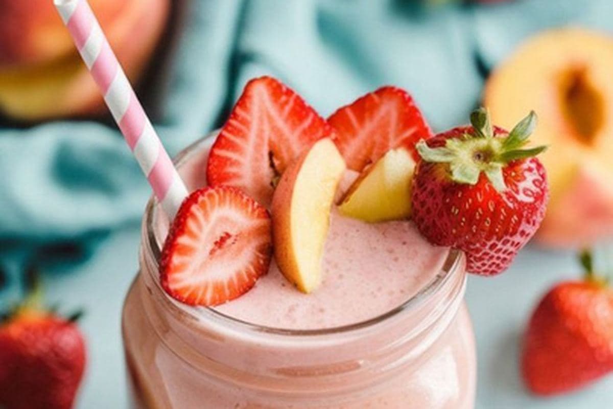 Strawberry Peach Antioxidant Smoothie